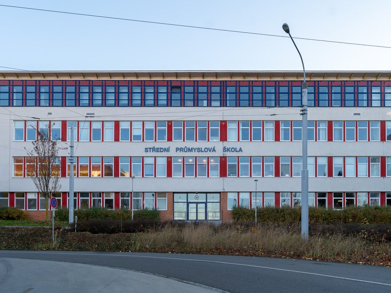 Výměna svítidel v budově Střední průmyslové školy Zlín